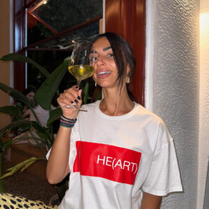 WHITE * ΗΕ(ΑRΤ) *  ΒΑΜΒΑΚΕΡΟ T-SHIRT ME TYΠΩΜΑ