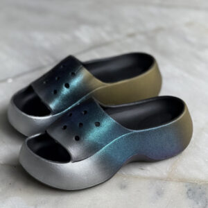 ΔΙΠΑΤΑ ΜΕΤΑΛΛΙΚΑ CLOGS