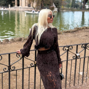 2 PIECES BROWN LACE SET WITH FEATHERS