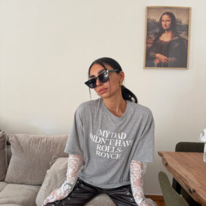 ΜΠΛΟΥΖΑ ΜΕ ΤΥΠΩΜΑ ΚΑΙ ΔΑΝΤΕΛΕΝΙΑ ΜΑΝΙΚΙΑ