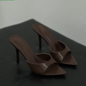 BROWN KITTEN HEEL MULES
