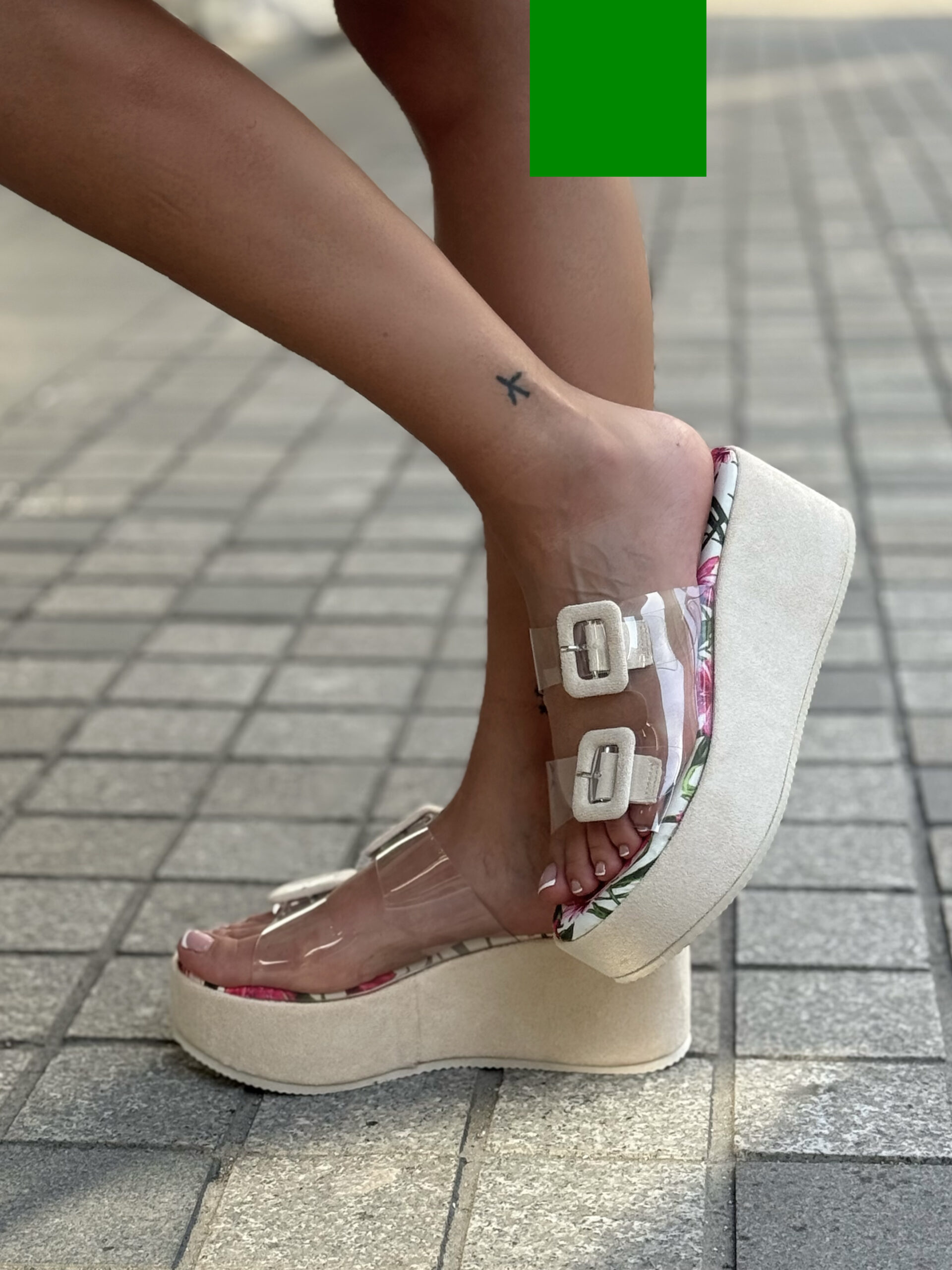 FLORAL PLATFORM SLIDES ΜΕ ΔΙΑΦΑΝΑ ΛΟΥΡΑΚΙΑ