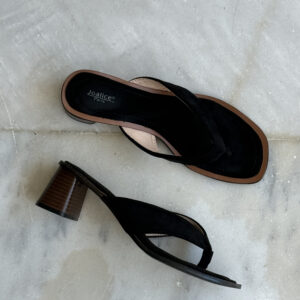 THONG SANDALS ΜΕ ΧΟΝΤΡΟ ΤΑΚΟΥΝΙ