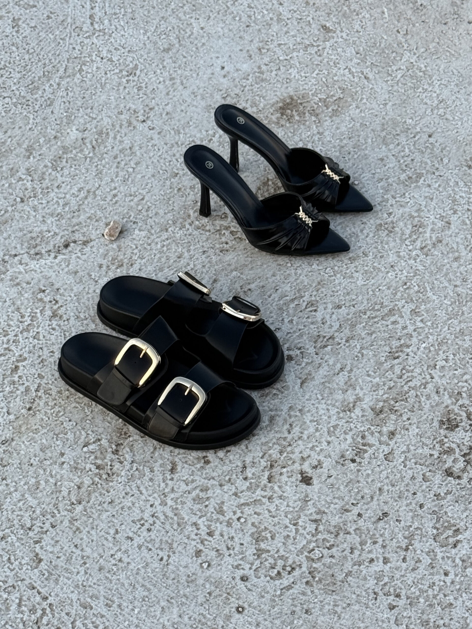 ΓΥΝΑΙΚΕΙΑ ΠΑΝΤΟΦΛΑ ΜΕ ΔΙΠΛΗ ΜΕΤΑΛΛΙΚΗ ΑΓΚΡΑΦΑ - Image 2