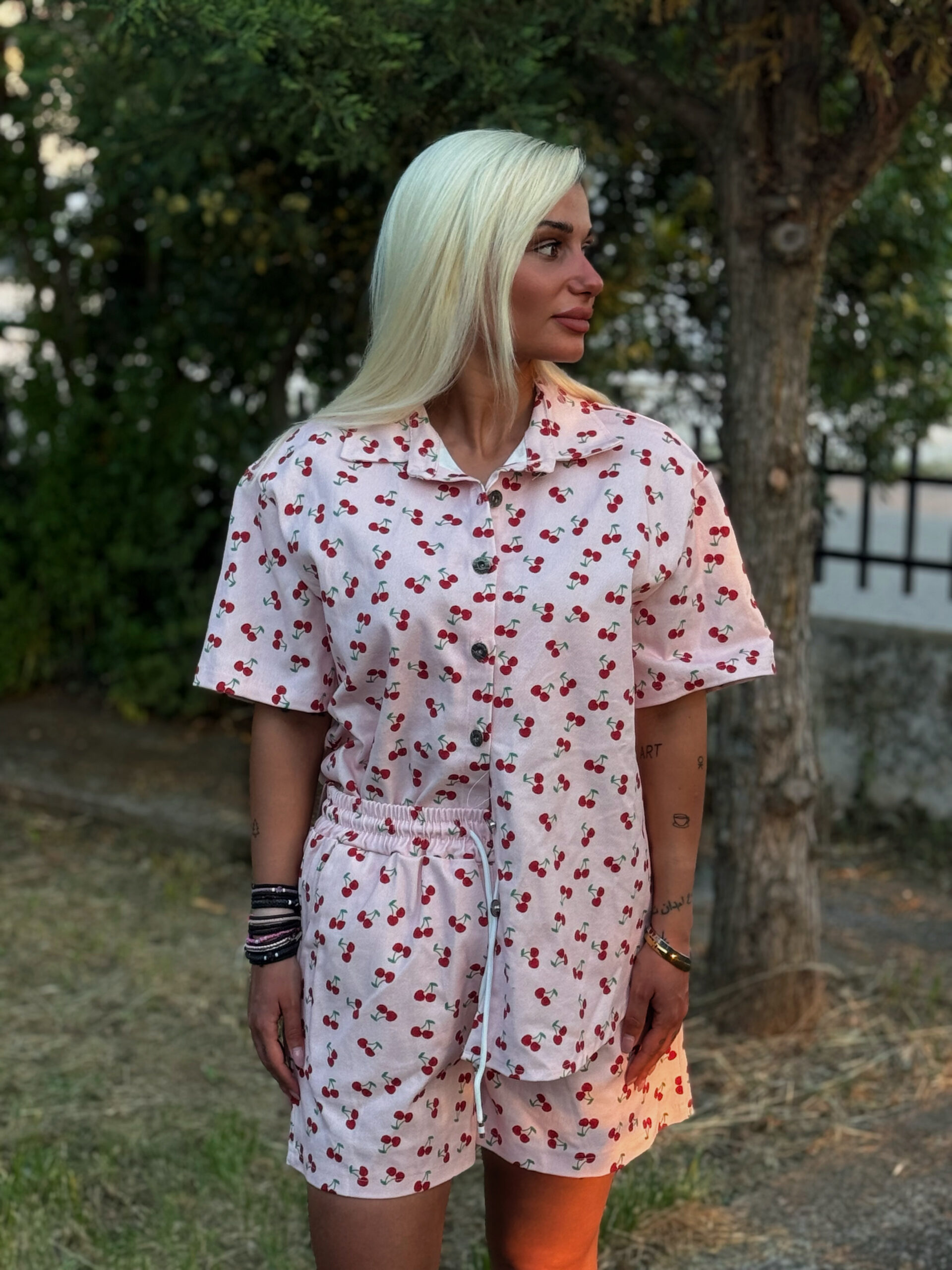 2 PIECES CHERRY SET