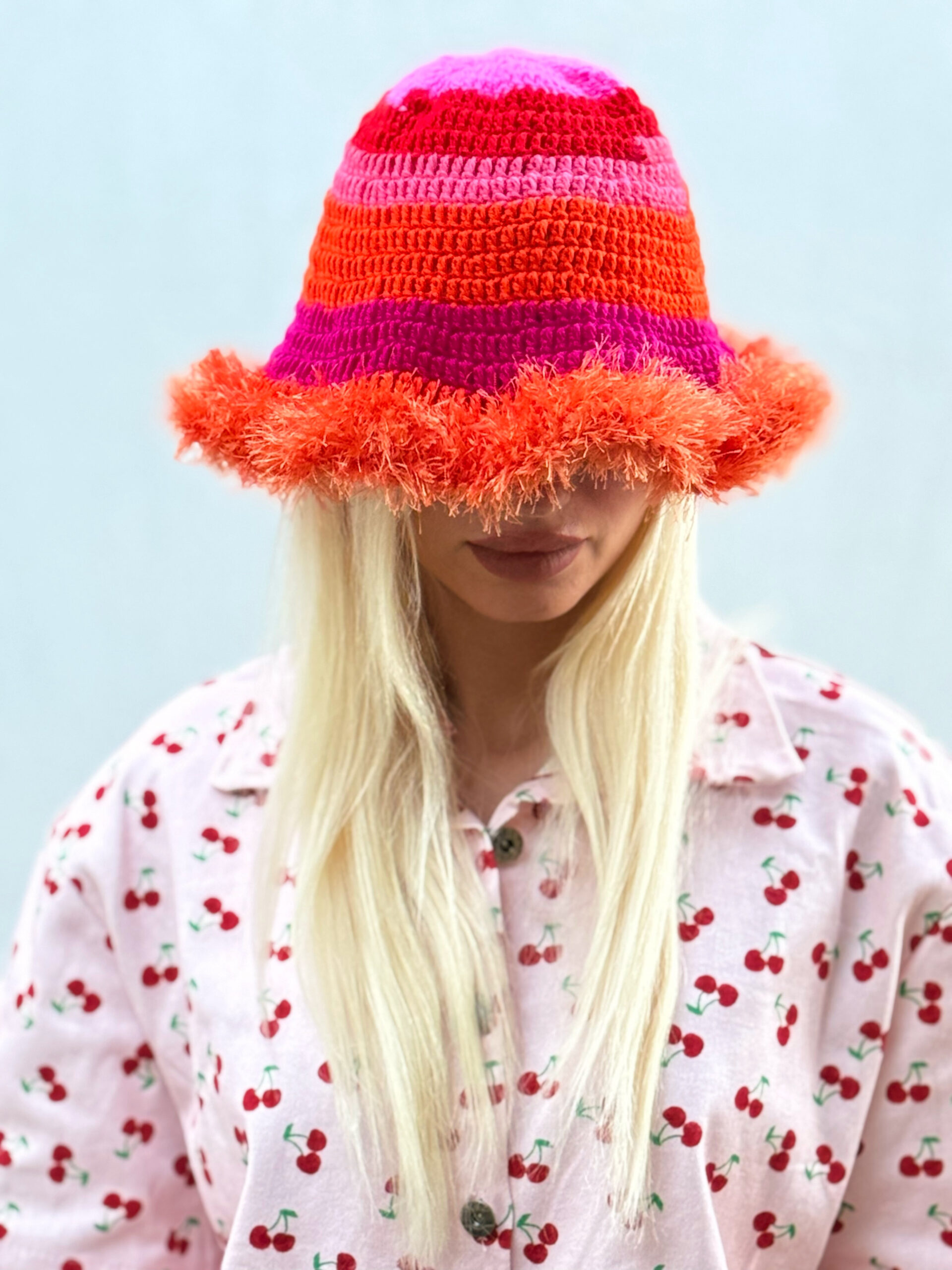 * PEACH * CROCHET BUCKET HAT - Image 2