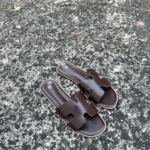 CHOCOLATE FLAT H SANDALS