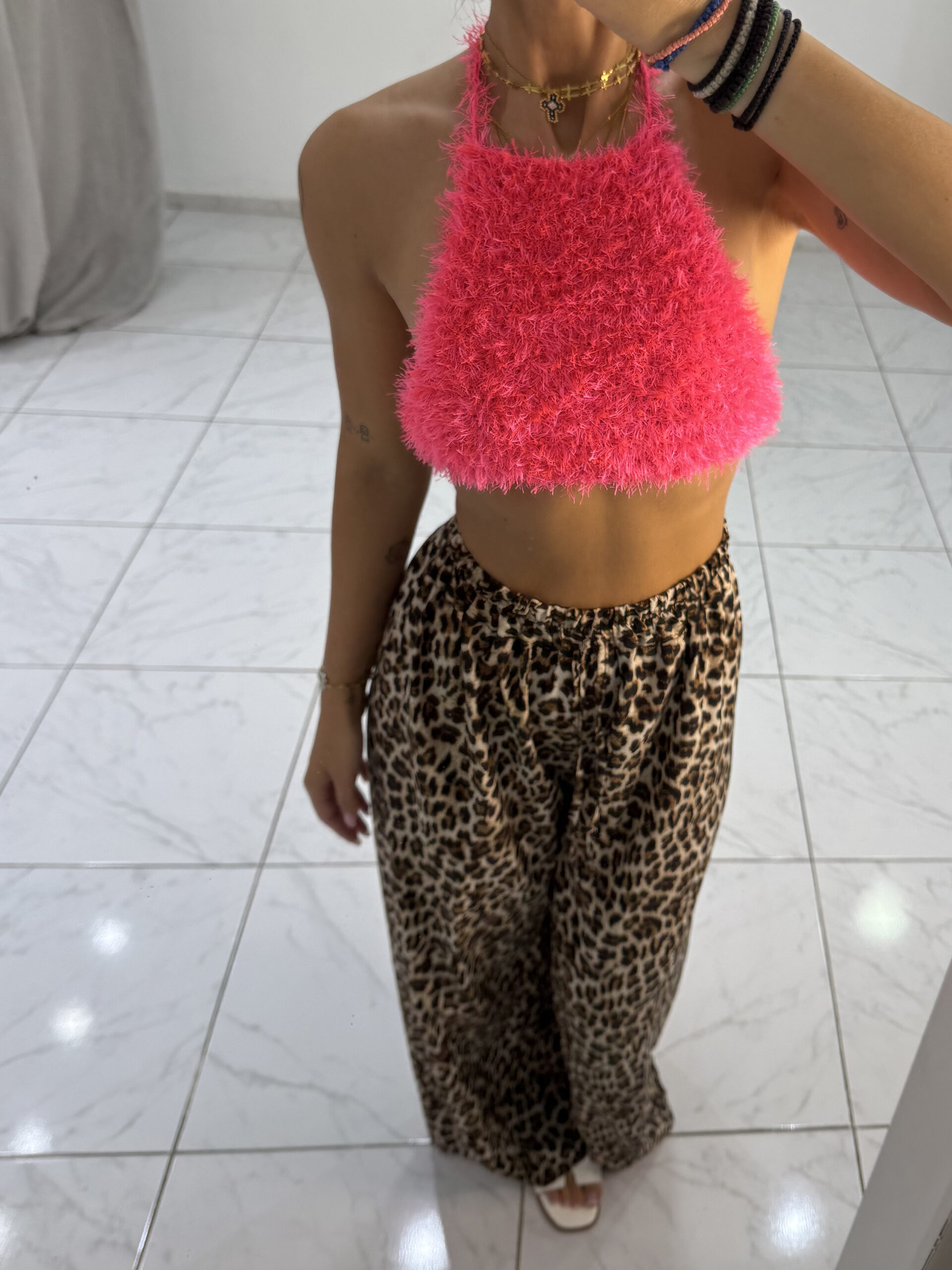 * DRAGON FRUIT * HALTERNECK CROCHET TOP - Image 2