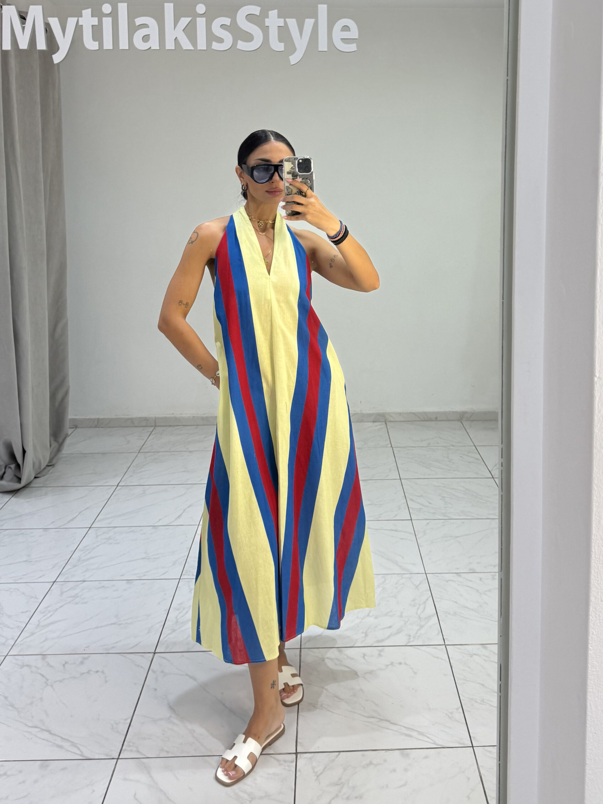 MAXI ΡΙΓΕ ΦΟΡΕΜΑ ΜΕ HALTER ΛΑΙΜΟΚΟΨΗ