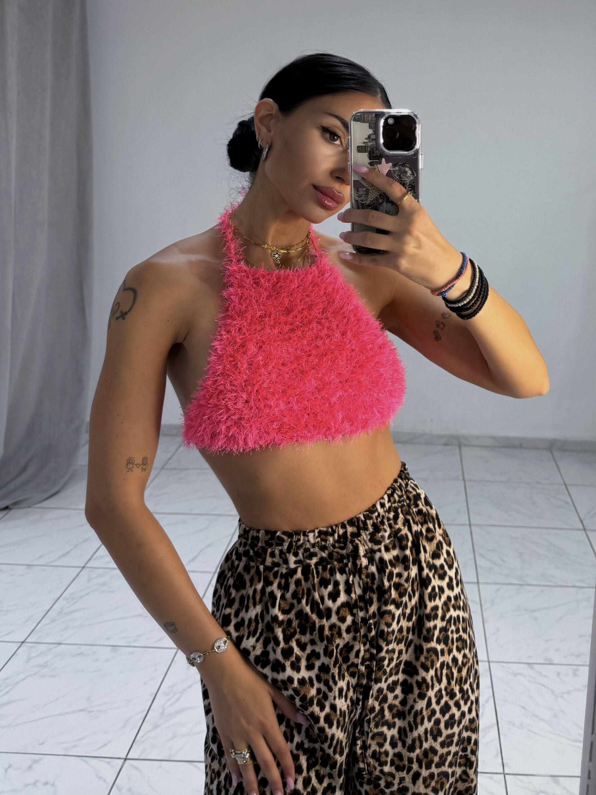 * DRAGON FRUIT * HALTERNECK CROCHET TOP