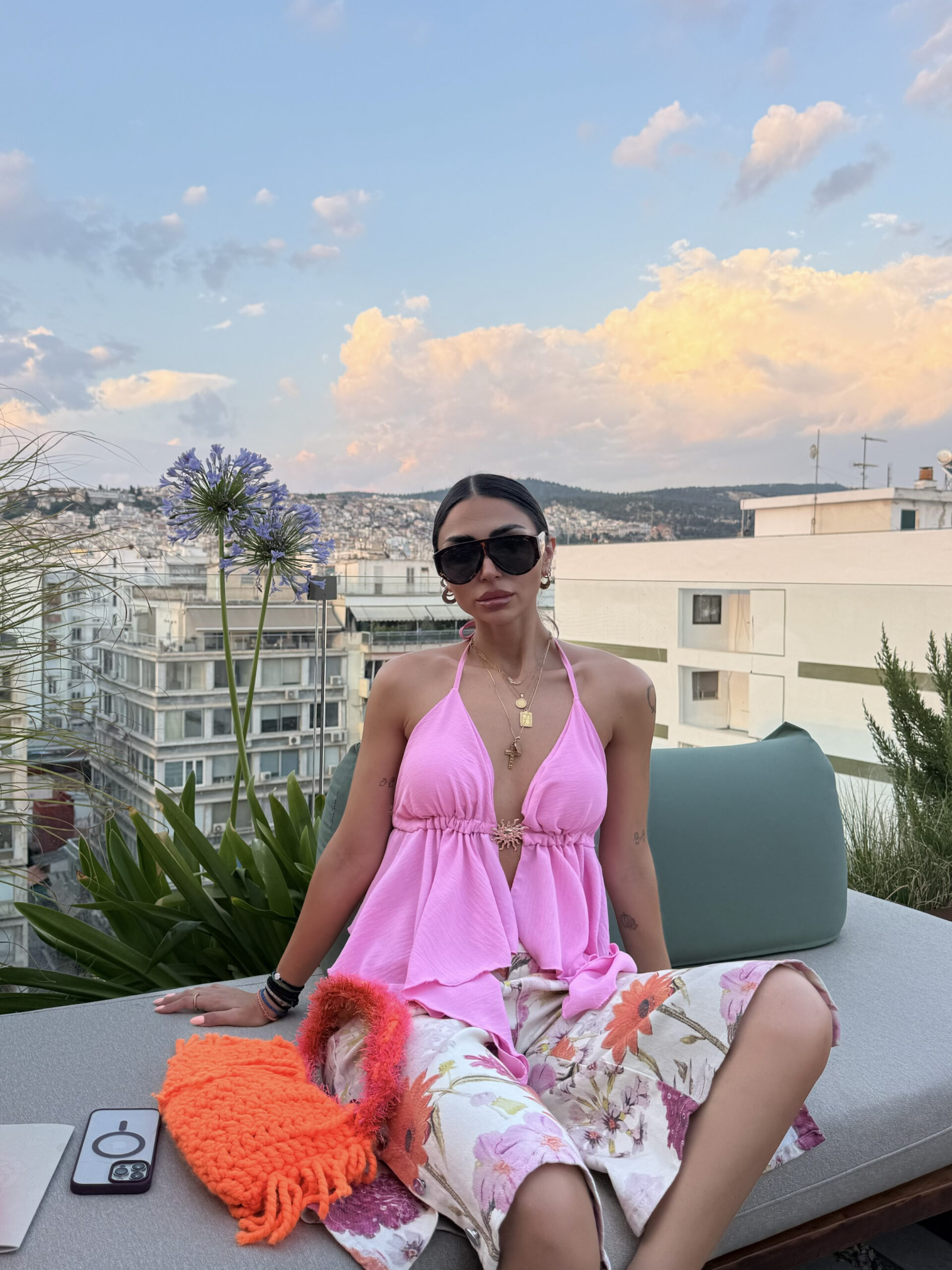 PINK BOHO HALTERNECK TOP ME ΧΡΥΣΗ ΛΕΠΤΟΜΕΡΕΙΑ