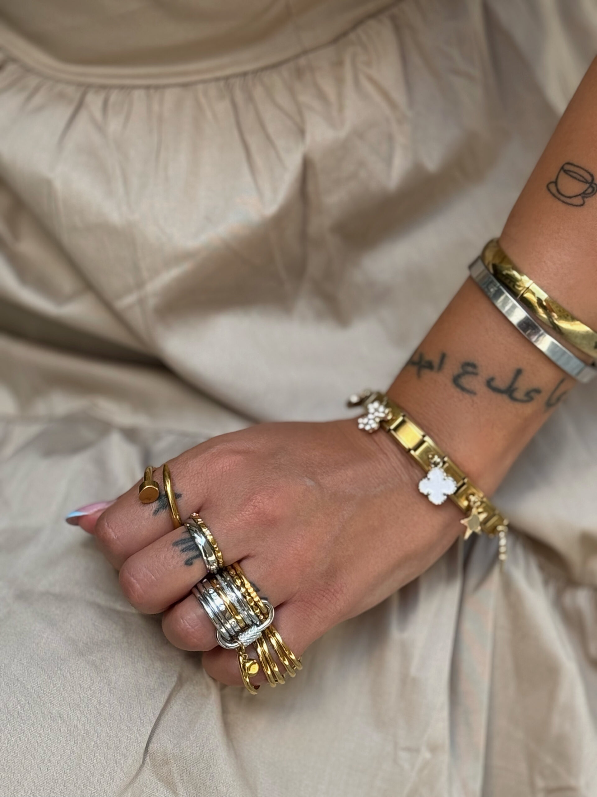 * GOLD CROSSES * BAND ELASTIC BRACELET - Image 4