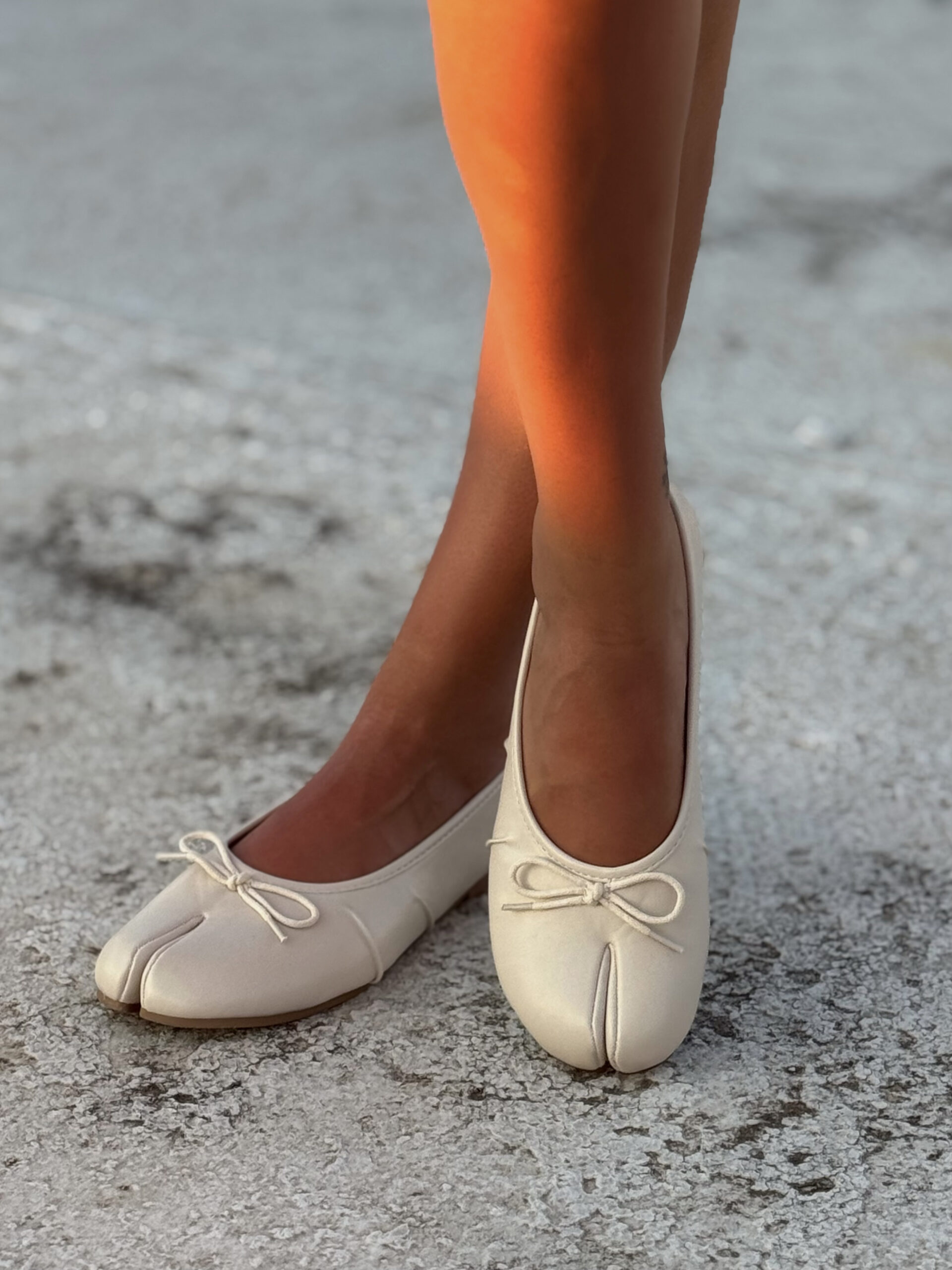 SPLIT-ΤΟΕ ΒΕΙGE BALLERINAS - Image 4