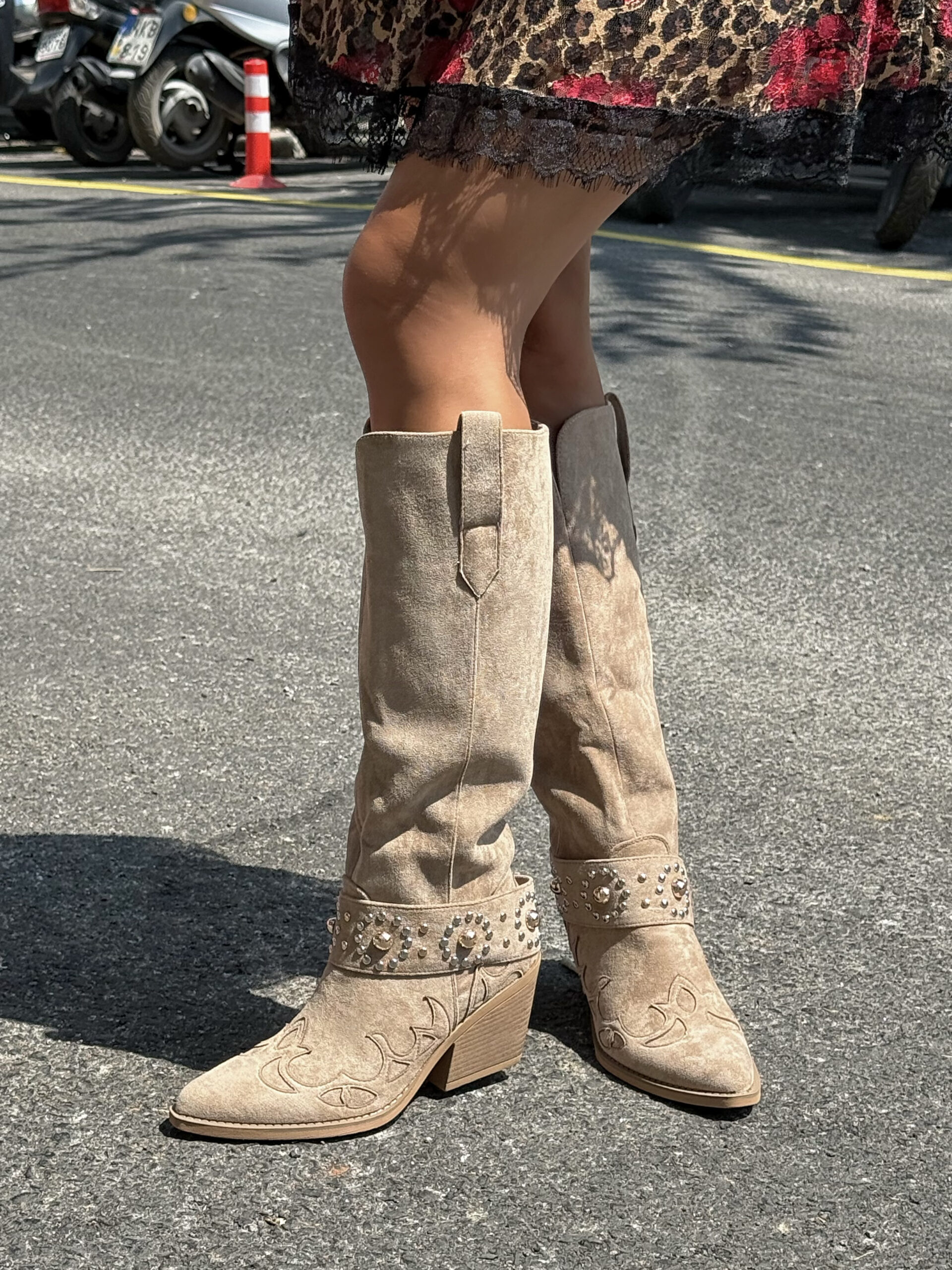 COWBOY BOOTS ΜΕ ΔΙΑΚΟΣΜΗΤΙΚΗ ΑΓΚΡΑΦΑ - Image 3