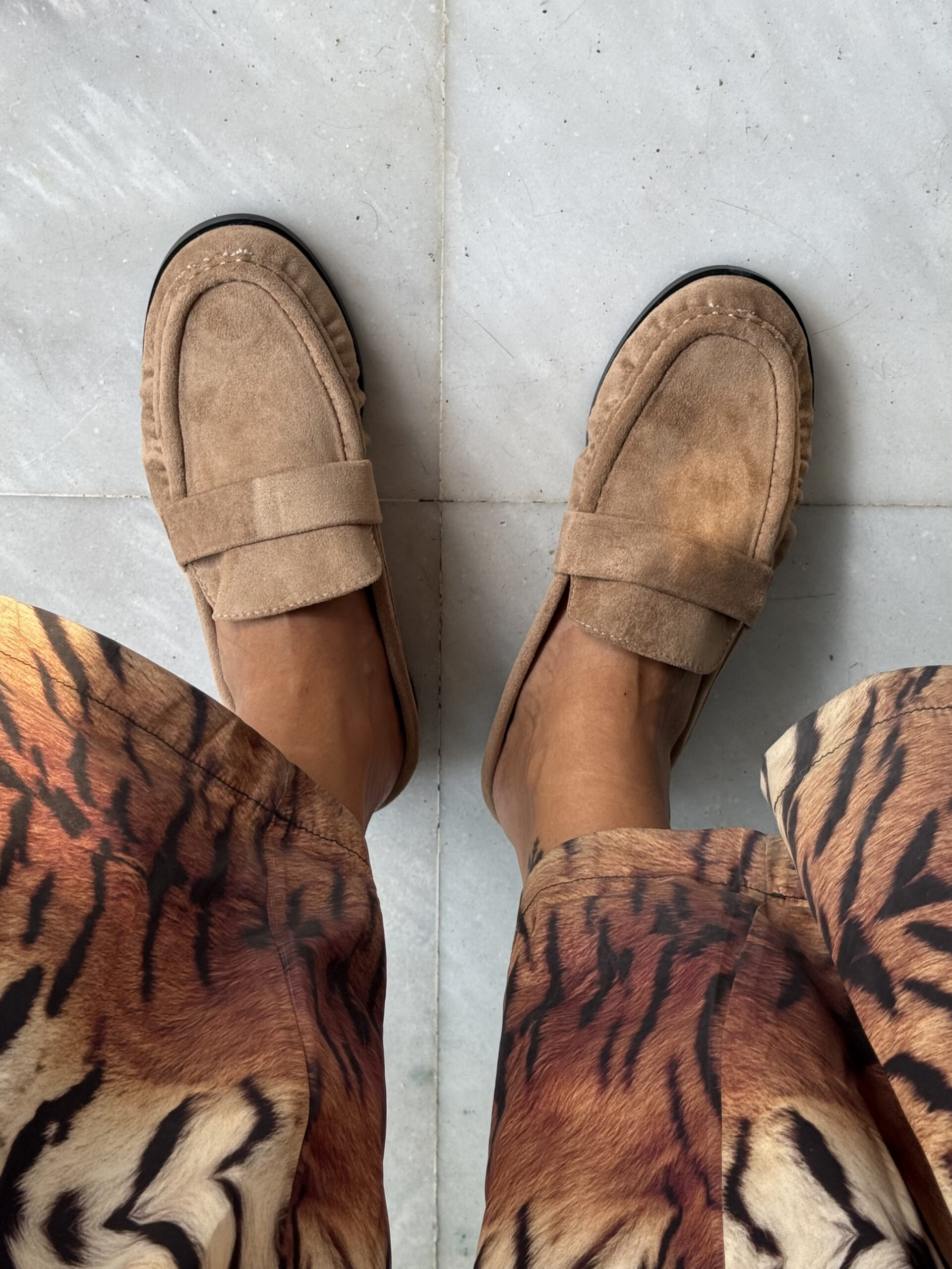 SUEDE CAMEL MULE - Image 2