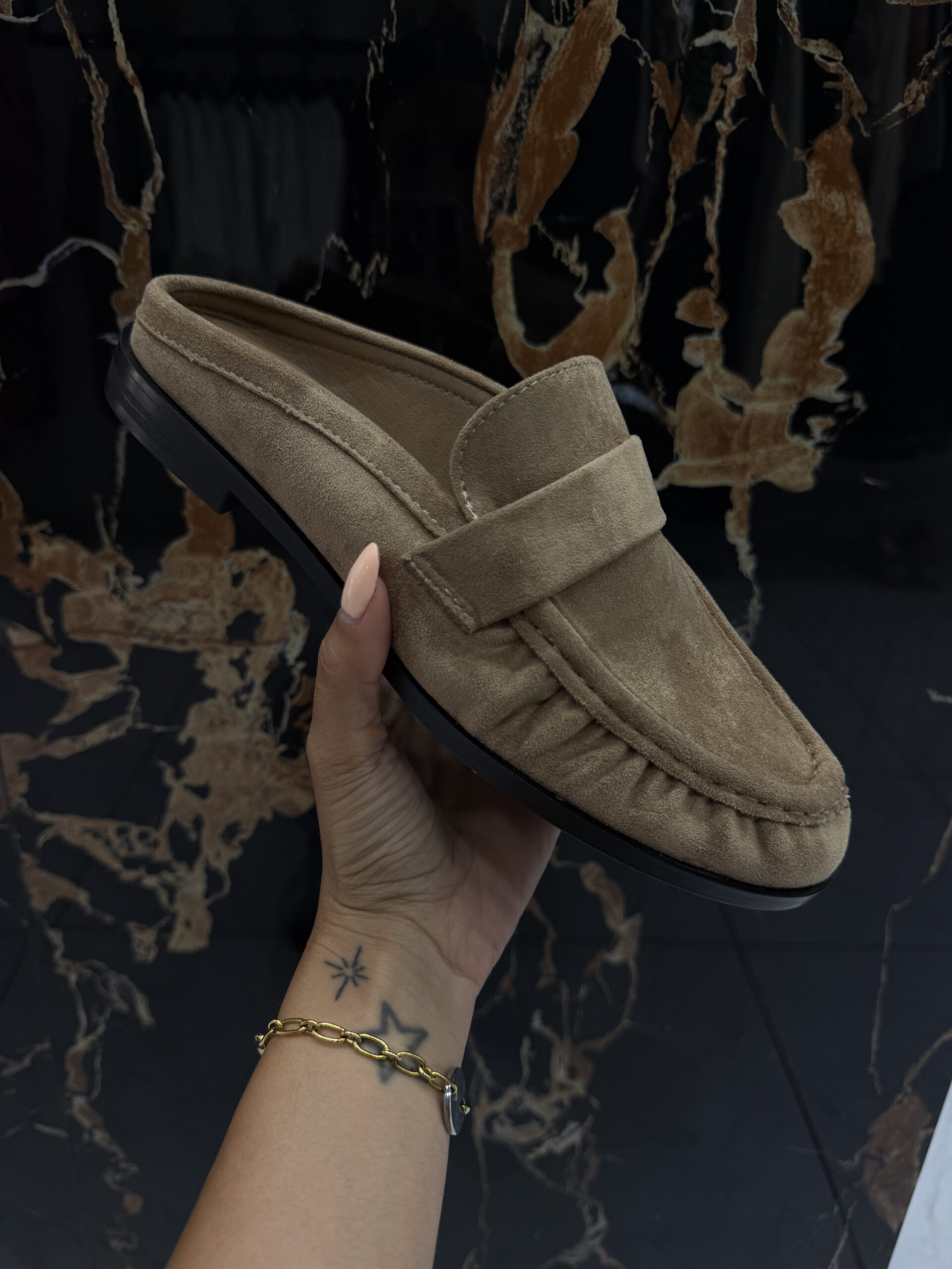SUEDE CAMEL MULE - Image 3