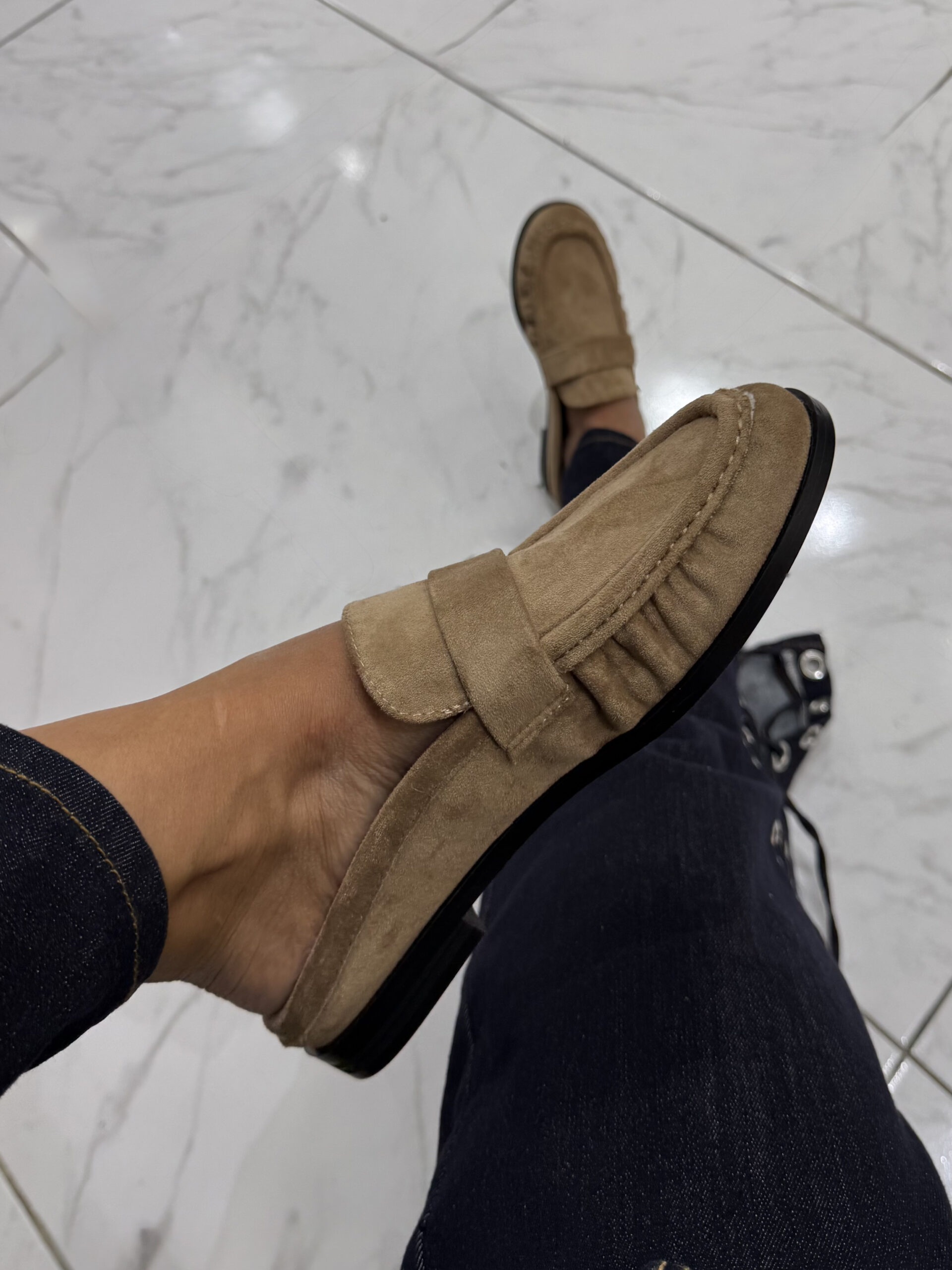 SUEDE CAMEL MULE - Image 6
