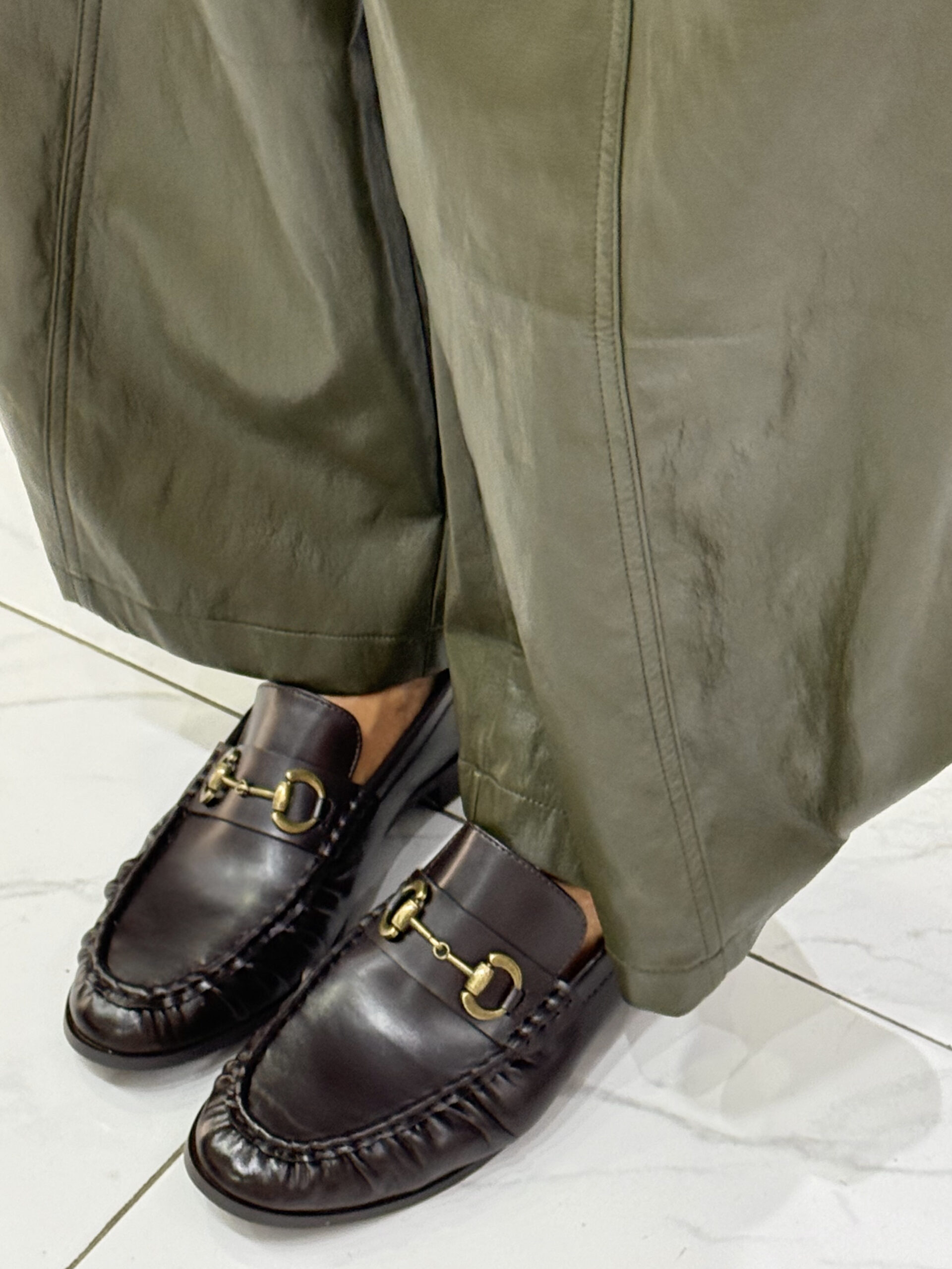 ΚΑΦΕ LOAFERS ΜΕ ΧΡΥΣΗ ΜΕΤΑΛΛΙΚΗ ΛΕΠΤΟΜΕΡΕΙΑ - Image 3