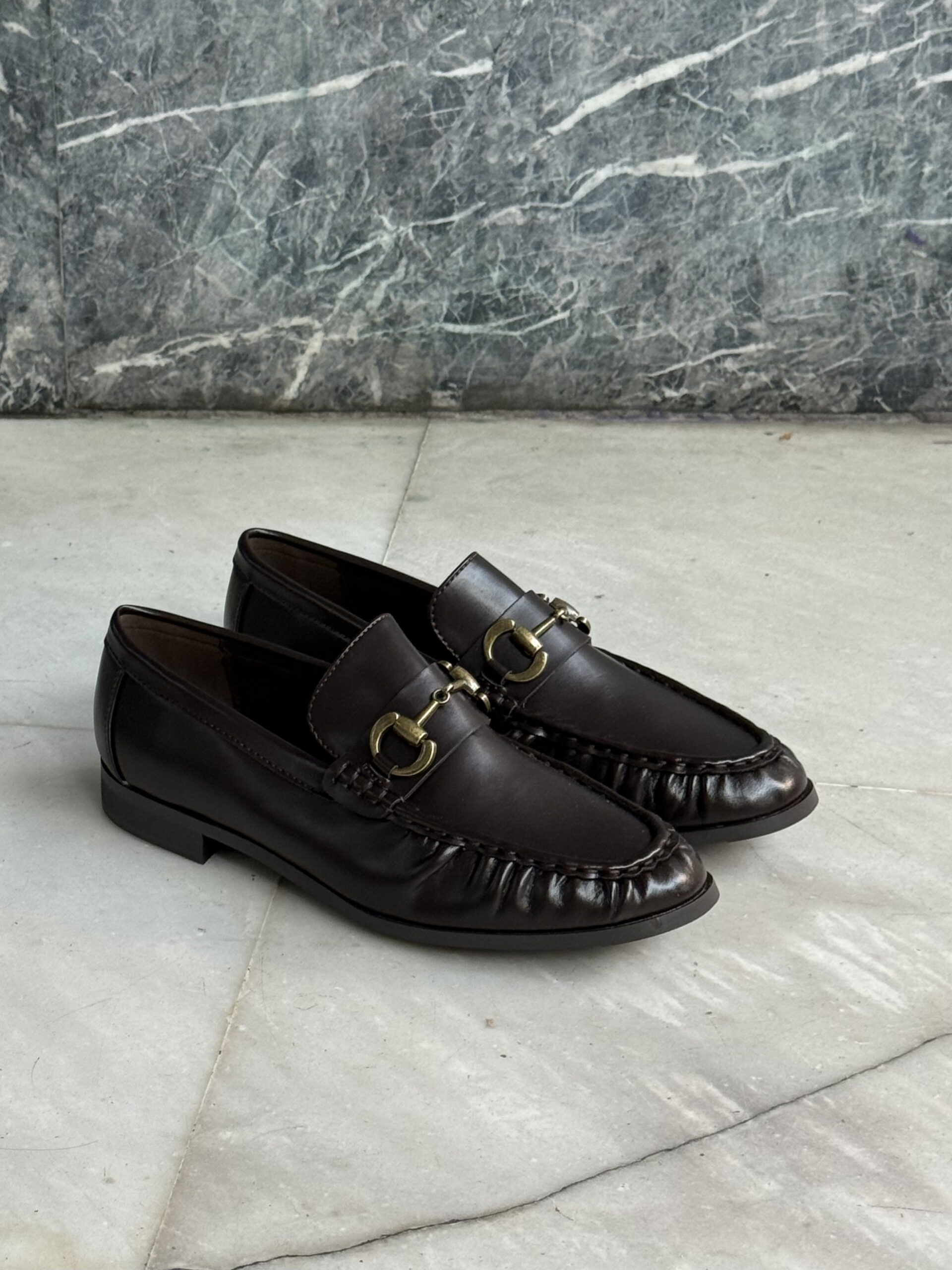 ΚΑΦΕ LOAFERS ΜΕ ΧΡΥΣΗ ΜΕΤΑΛΛΙΚΗ ΛΕΠΤΟΜΕΡΕΙΑ