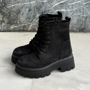 BLACK COMBAT BOOTS