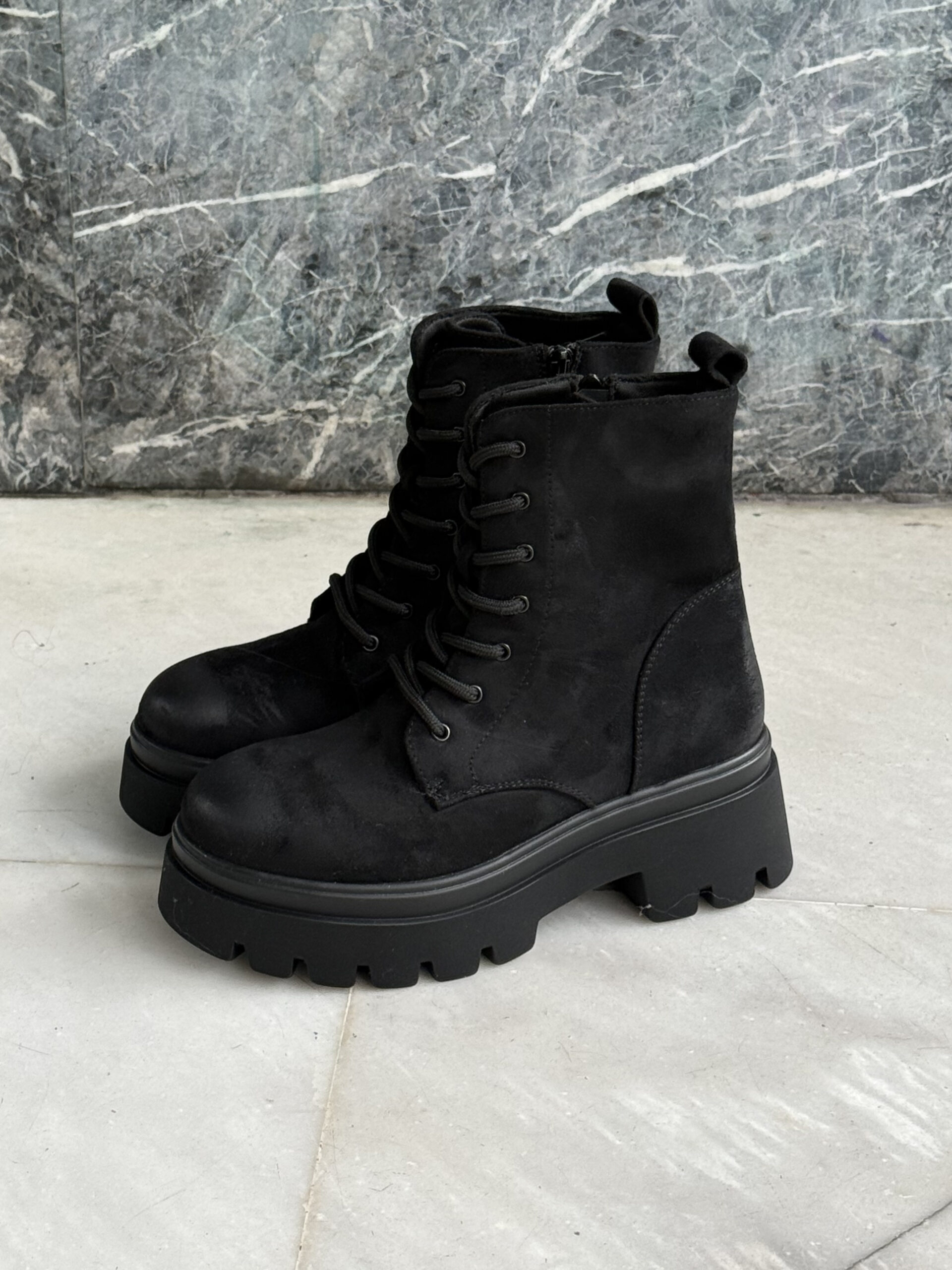 BLACK COMBAT BOOTS